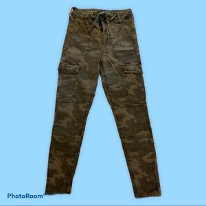 American Eagle High Rise Camouflage Jeggings